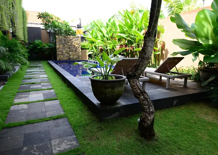 Surya 3* Sanur (Bali)